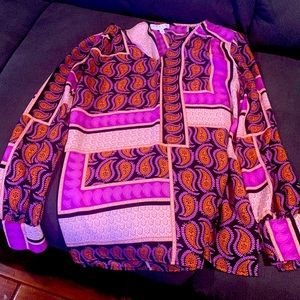 Women Chaus long sleeve colorful top.